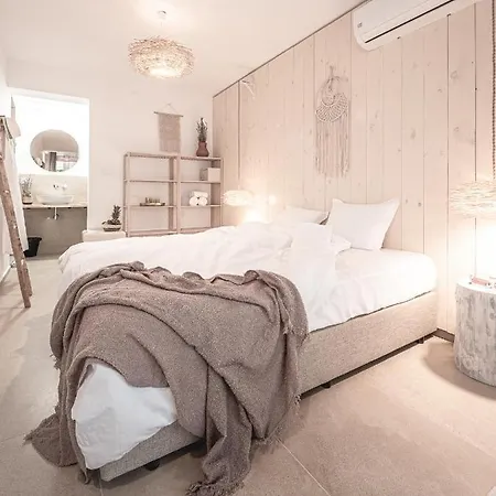 Gæstehus La - Saint 4*