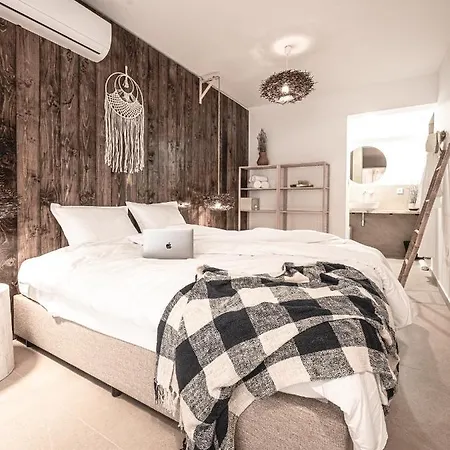 Gæstehus La - Saint 4*