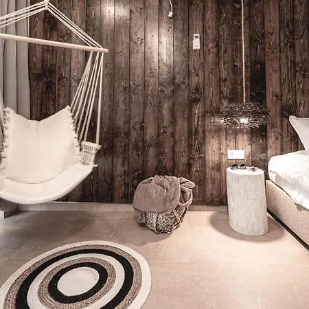 La - Saint スヴェティ・ヴラス